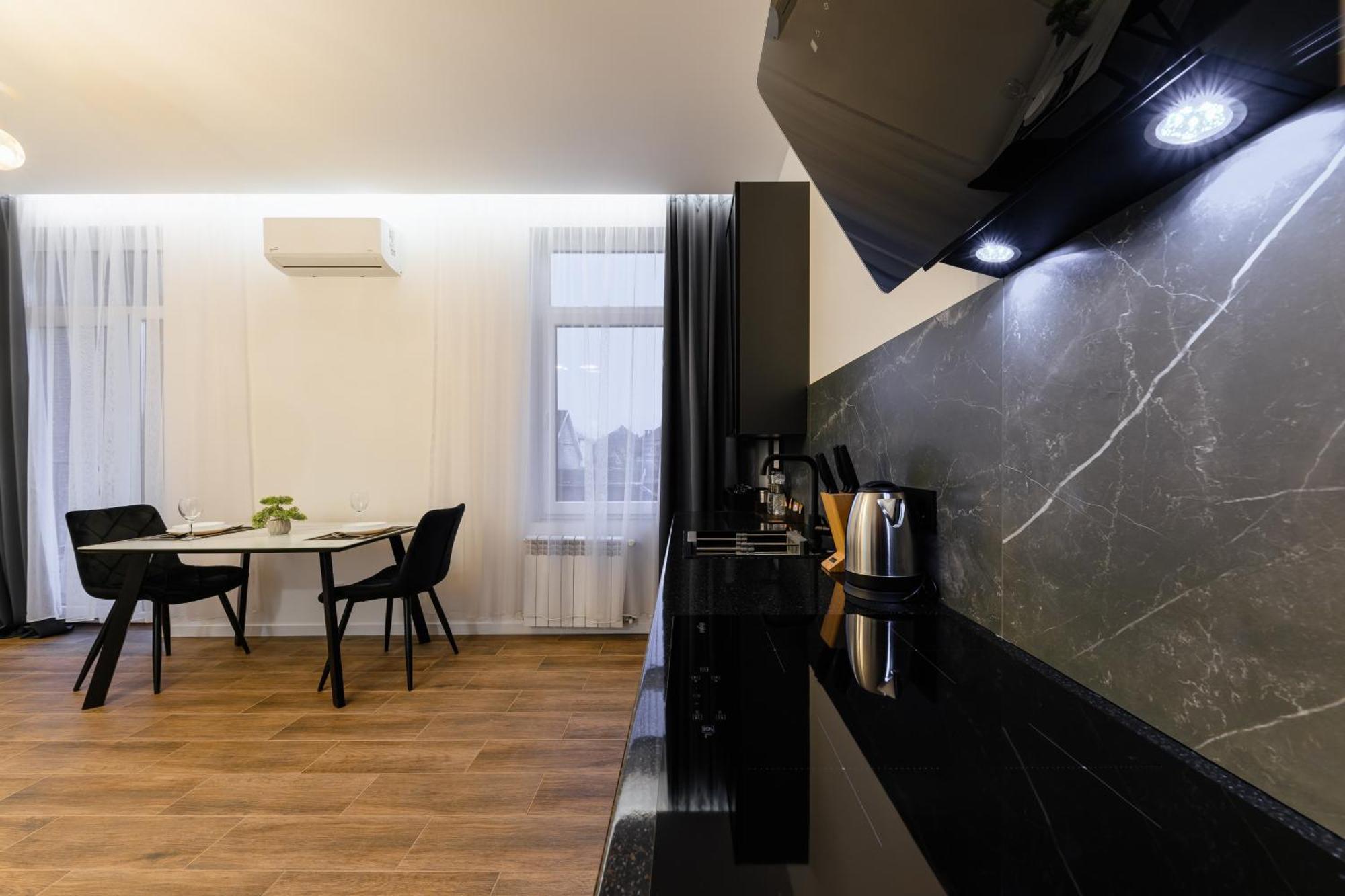 Luxury Apartments Laborca Użhorod Zewnętrze zdjęcie